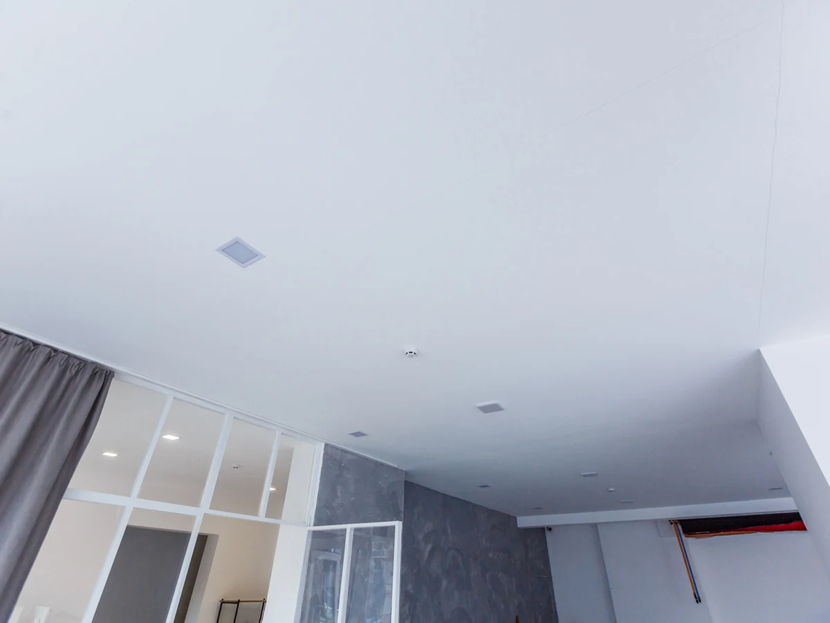 Recessed white ceiling painting in Ipswich, professional finish